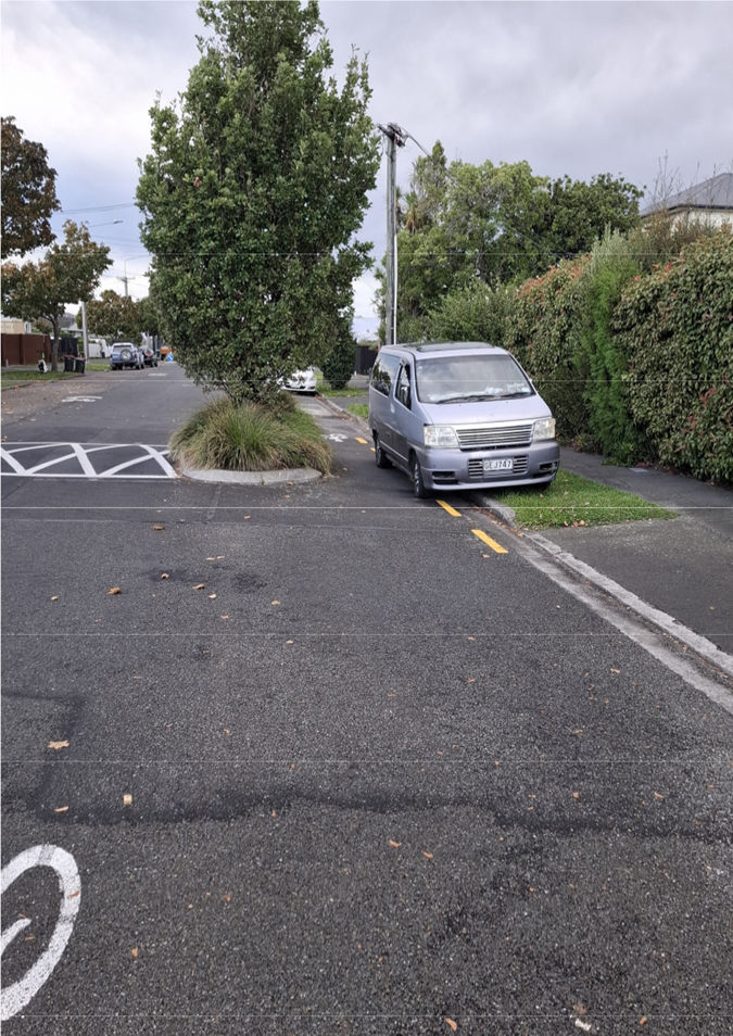 A car parked on the side of a road

AI-generated content may be incorrect.