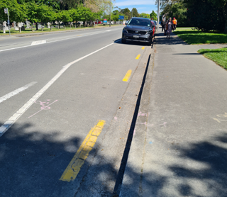 A car on the road

AI-generated content may be incorrect.