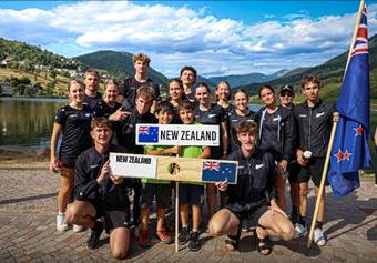 A group of people posing for a photo

AI-generated content may be incorrect.